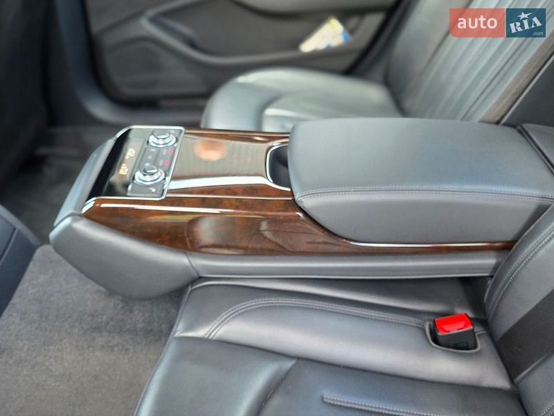 Audi-21