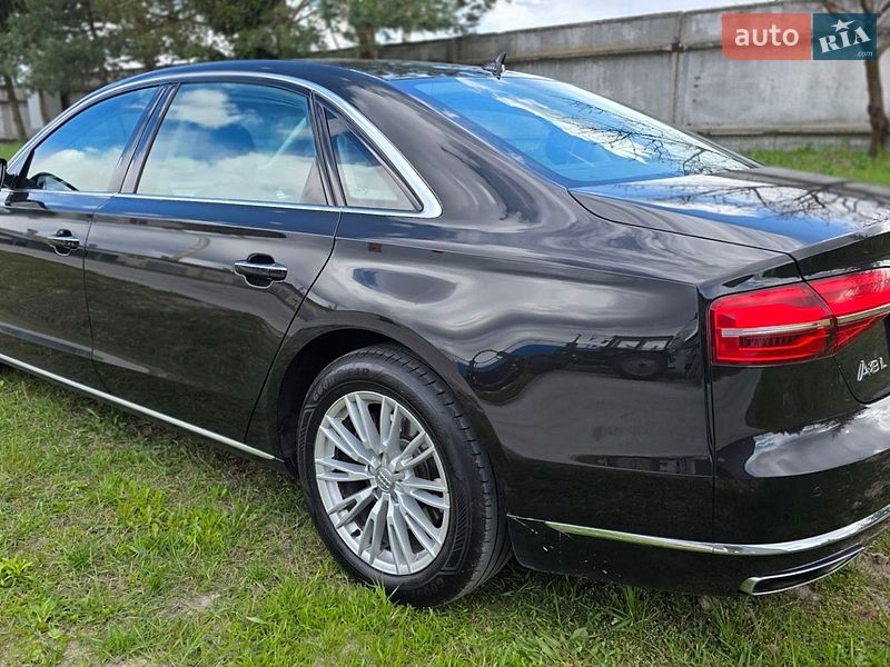 Audi-8