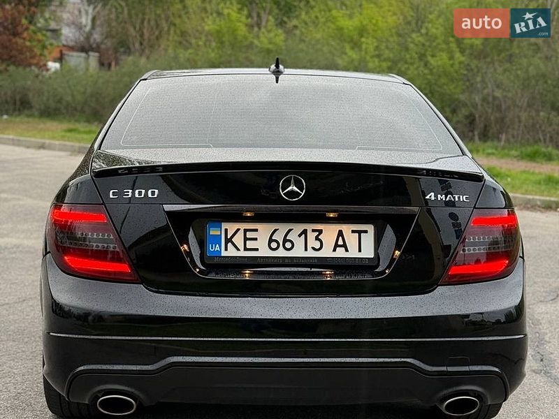 Mercedes-Benz-6