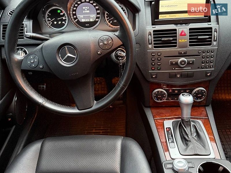 Mercedes-Benz-1