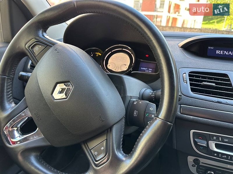 Renault-0