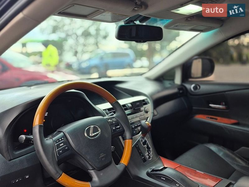 Lexus-17
