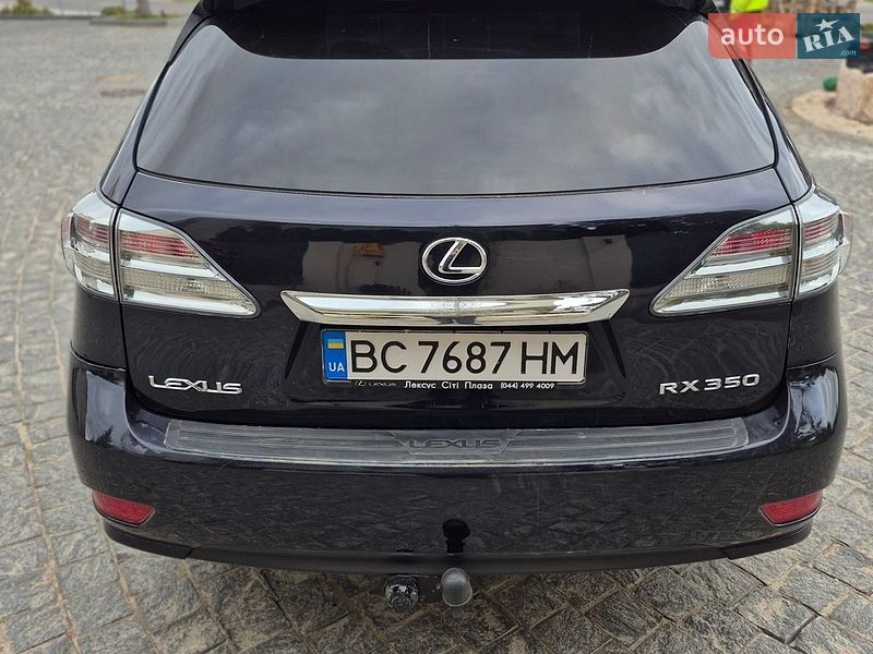 Lexus-16
