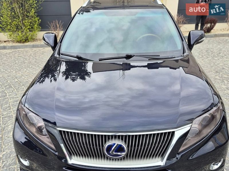 Lexus-13