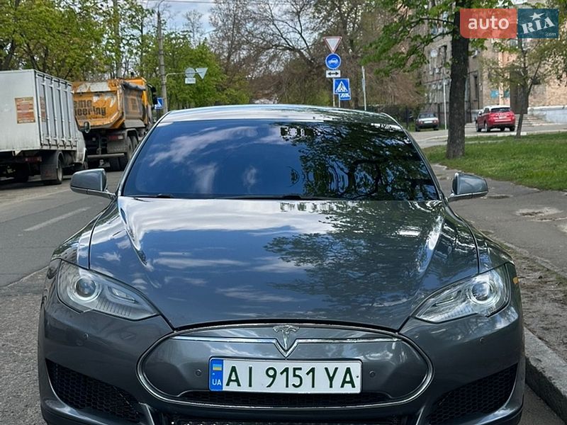 Tesla-3