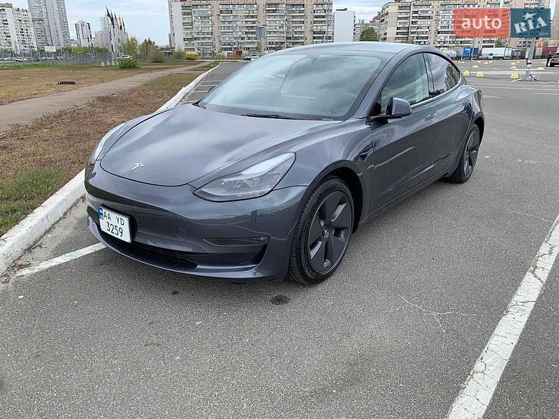 Tesla-0