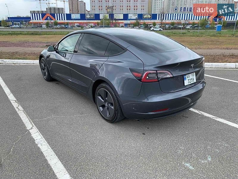 Tesla-4