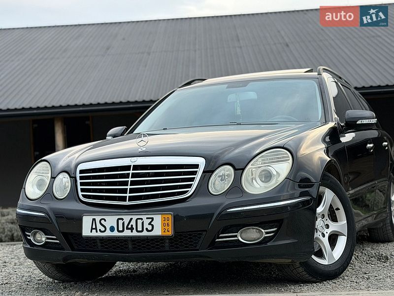 Mercedes-Benz-13