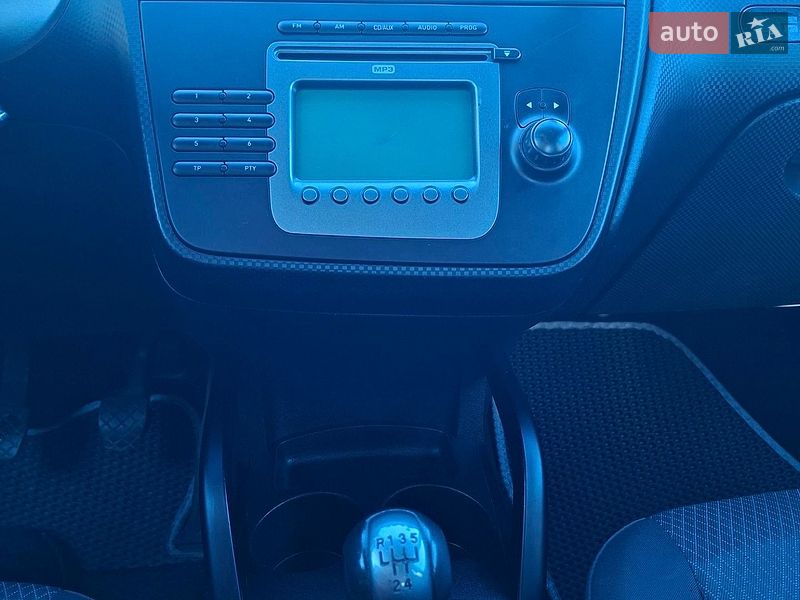 SEAT-5