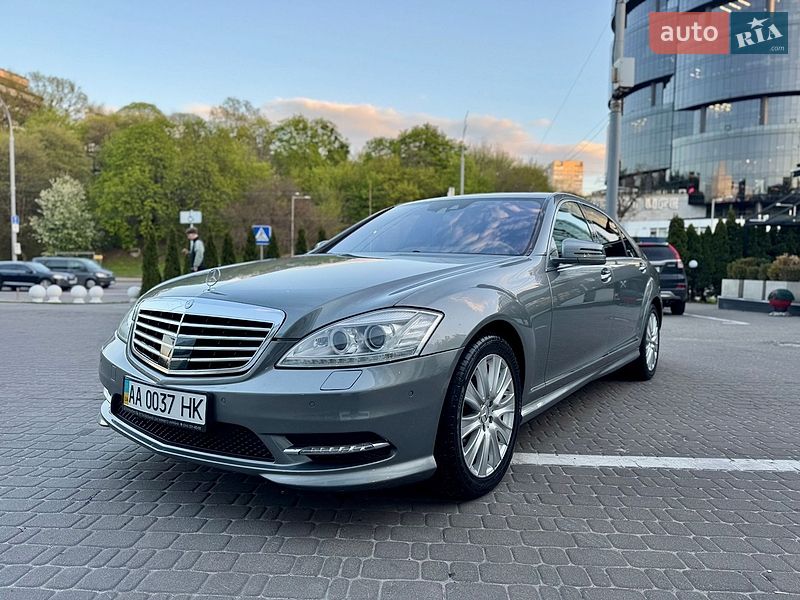 Mercedes-Benz-2