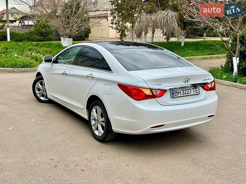 Hyundai-17