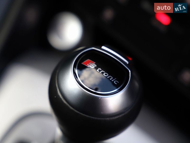 Audi-78