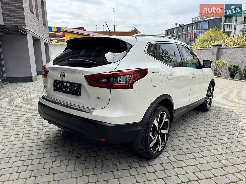 Nissan-27