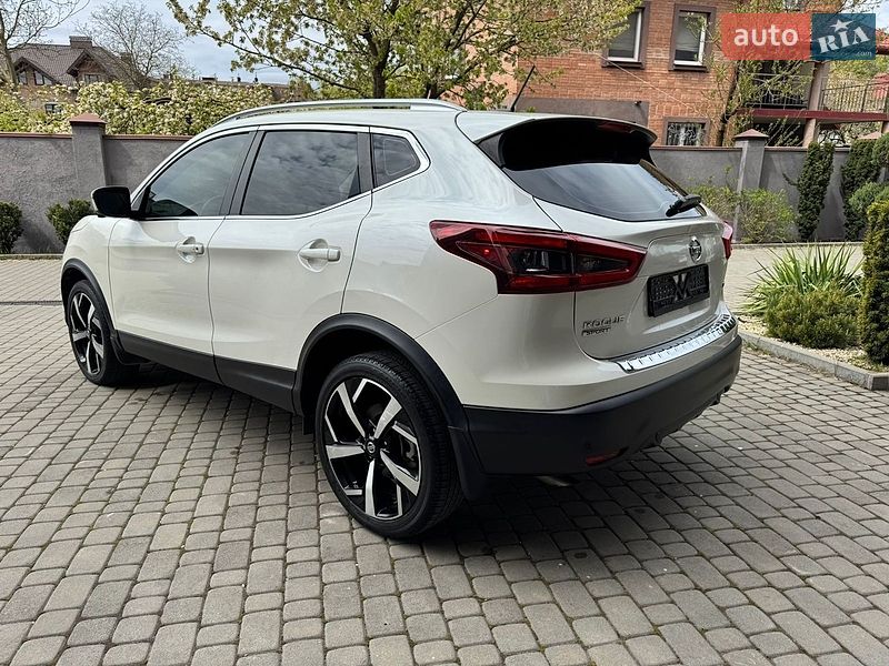 Nissan-19