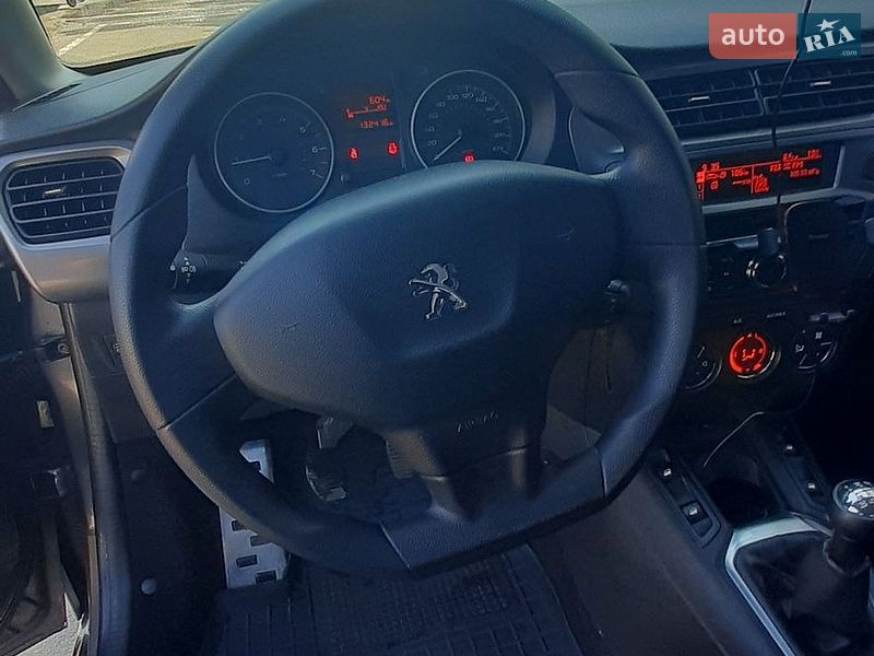 Peugeot-0