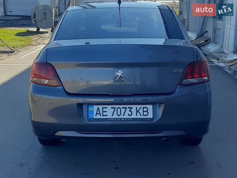 Peugeot-5