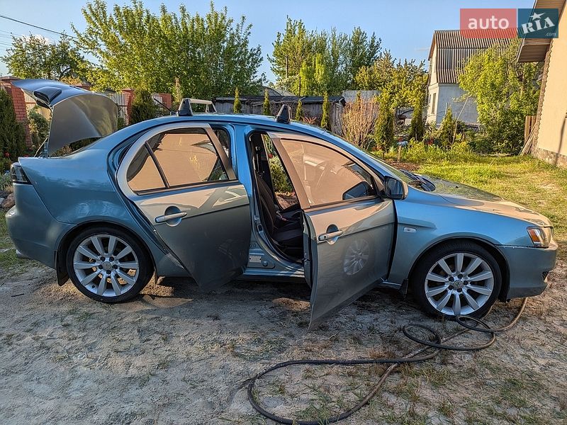 Mitsubishi-0