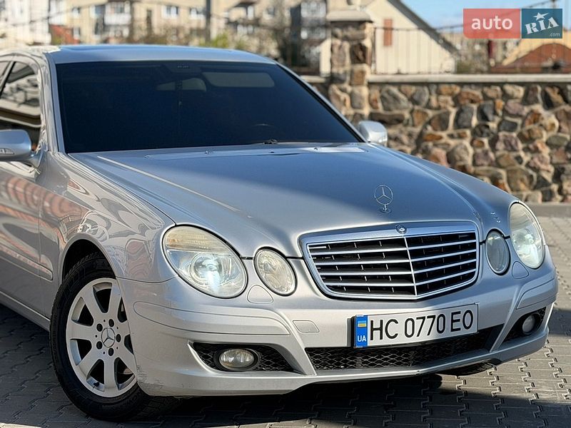 Mercedes-Benz-53