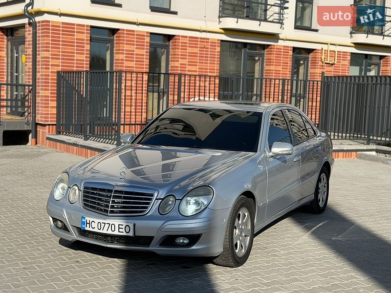 Mercedes-Benz-14