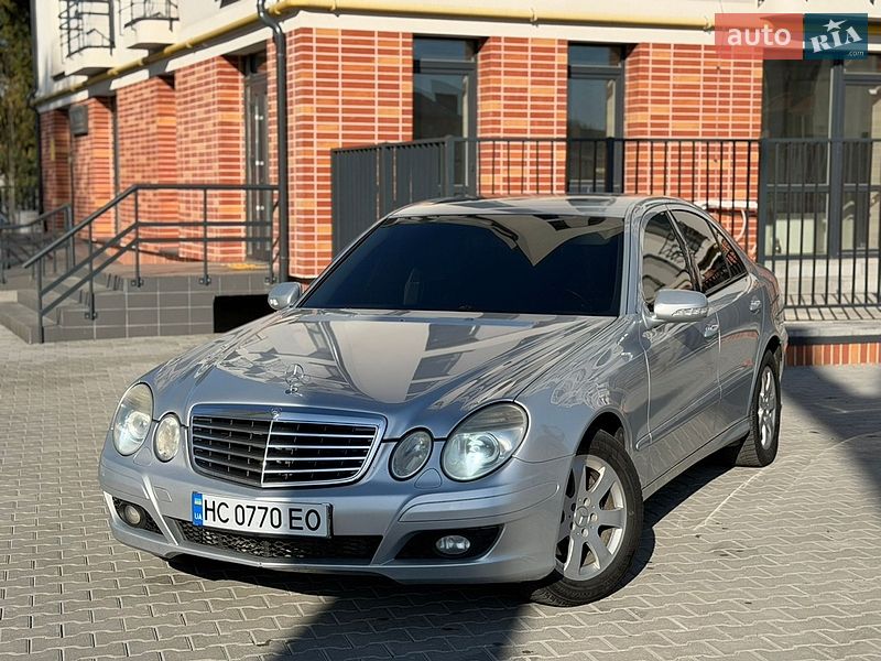 Mercedes-Benz-24