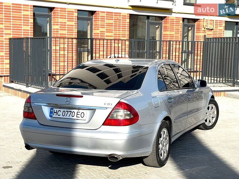 Mercedes-Benz-46