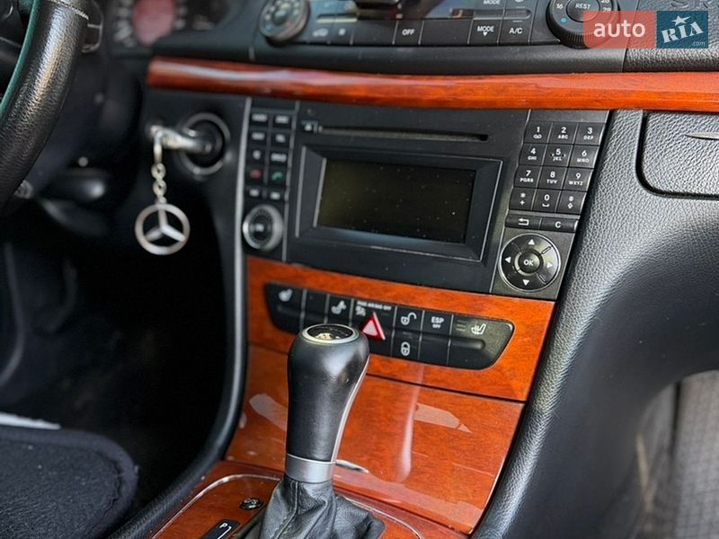 Mercedes-Benz-30
