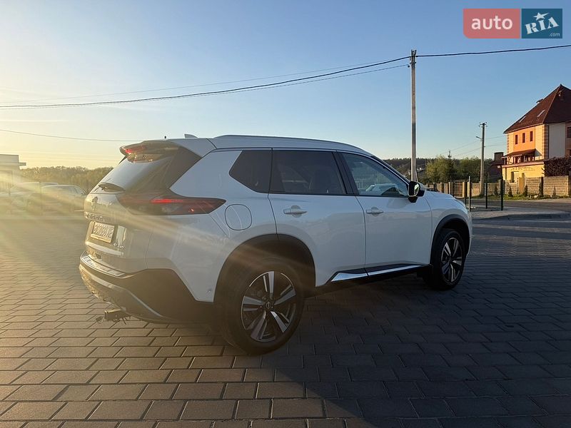 Nissan-16