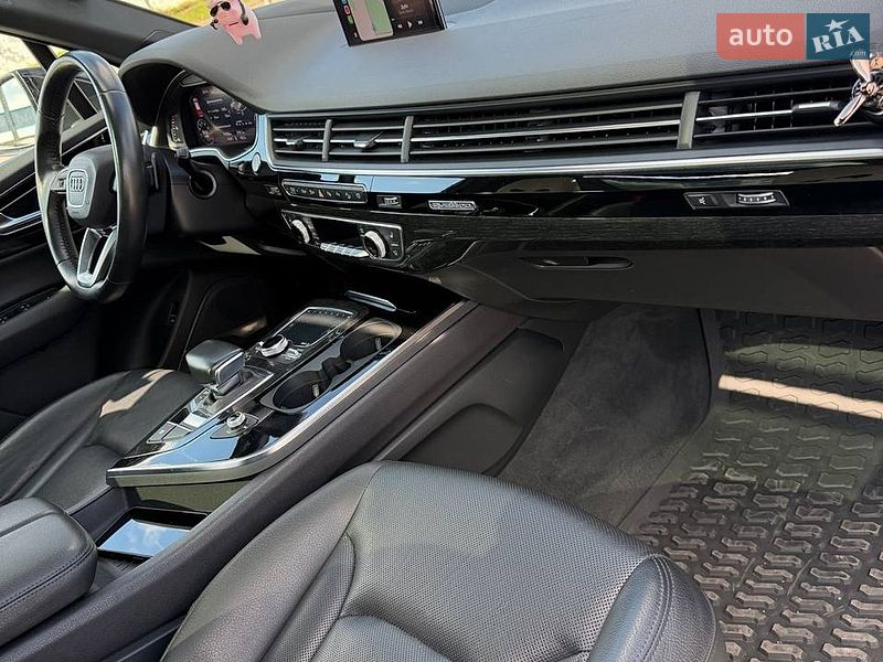 Audi-7