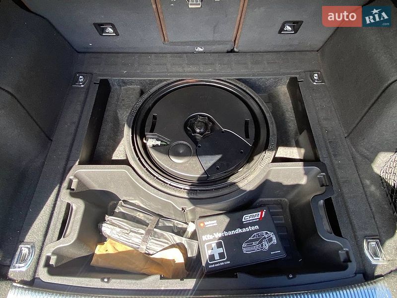 Audi-9