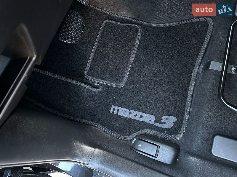 Mazda-100
