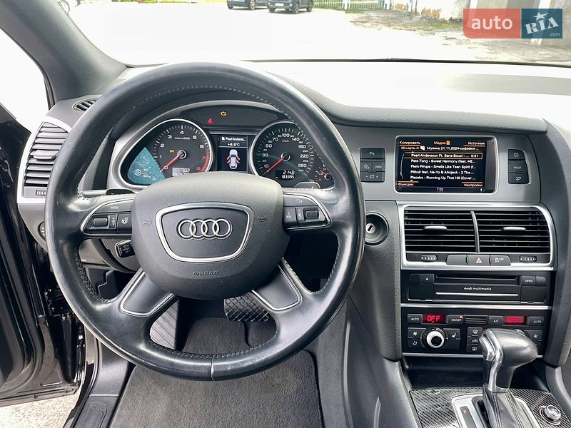Audi-25