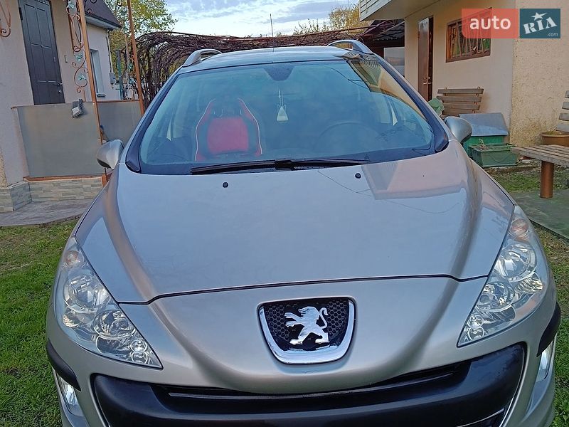 Peugeot-0