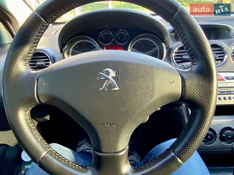 Peugeot-8