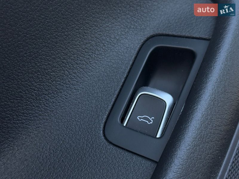 Audi-33