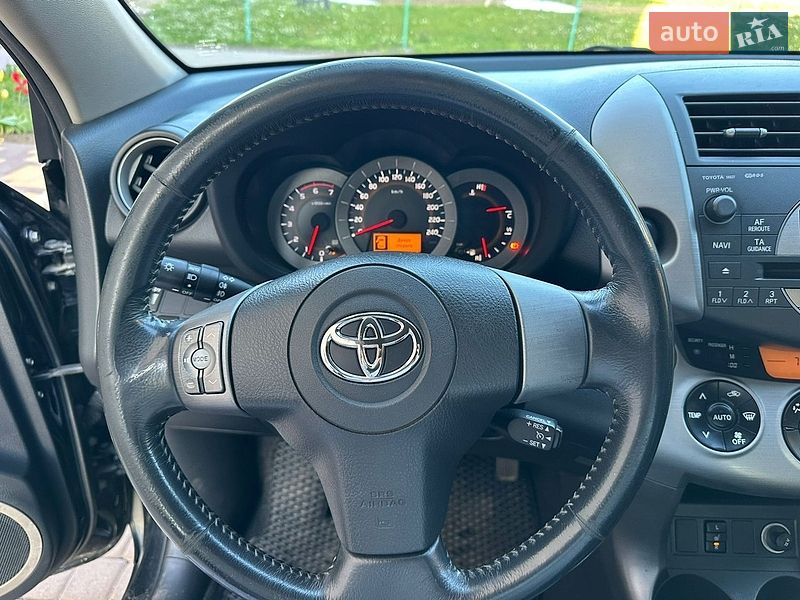 Toyota-12