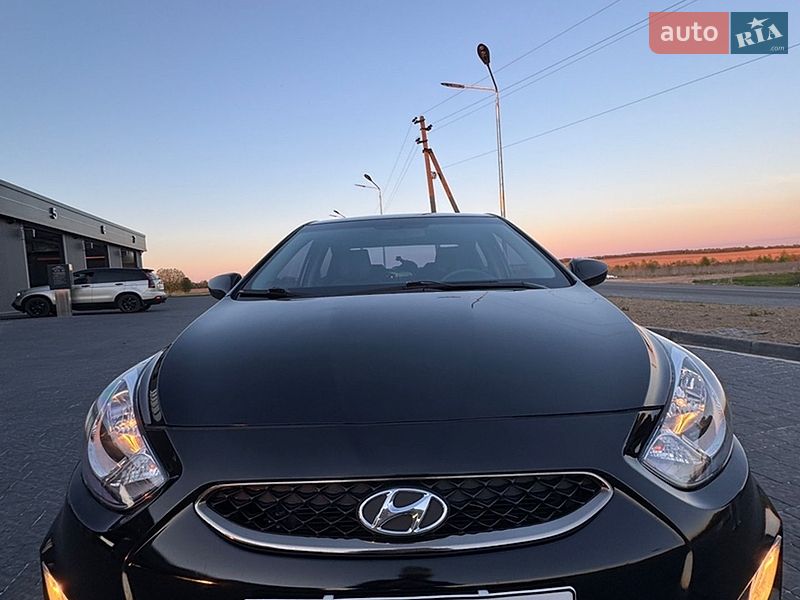 Hyundai-37