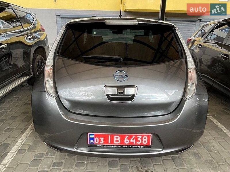 Nissan-25