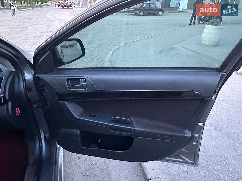 Mitsubishi-0