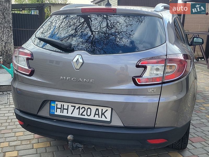 Renault-9