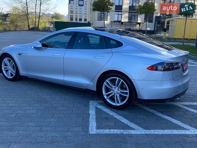 Tesla-21
