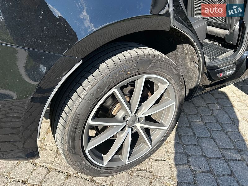 Audi-32