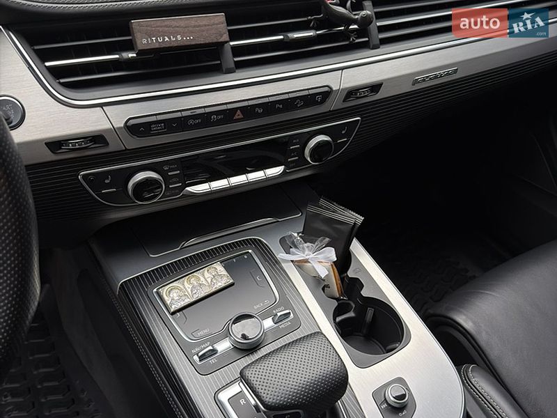 Audi-2