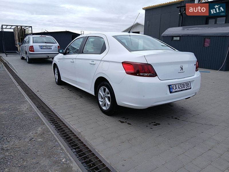 Peugeot-5