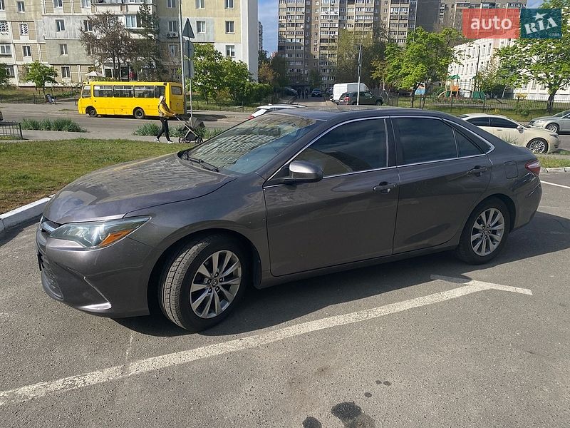 Toyota Camry 2016