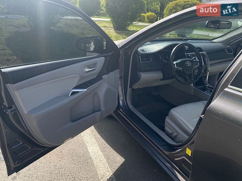 Toyota Camry 2016