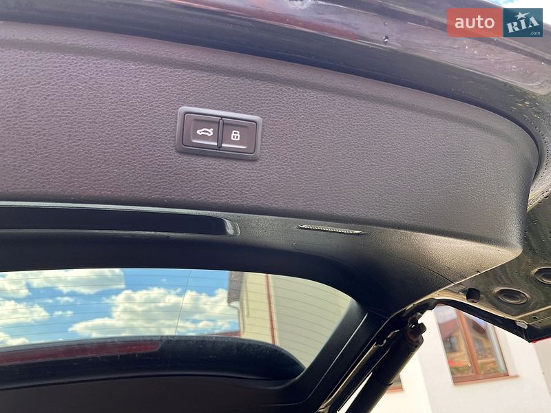 Audi-0