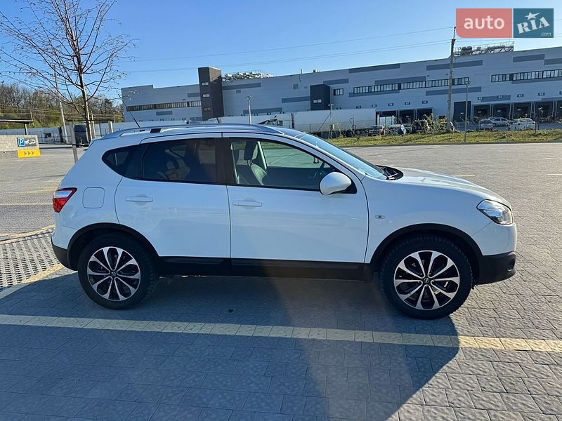 Nissan-12