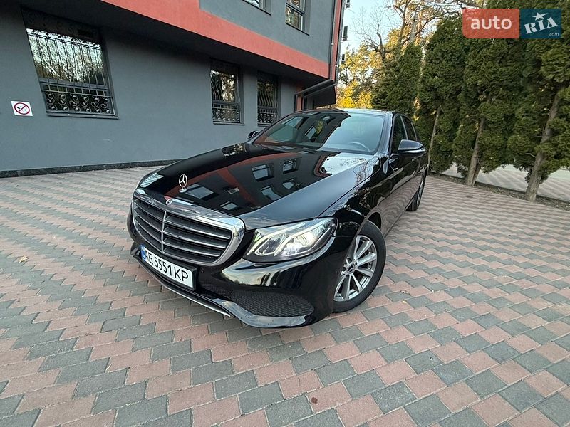 Mercedes-Benz-1