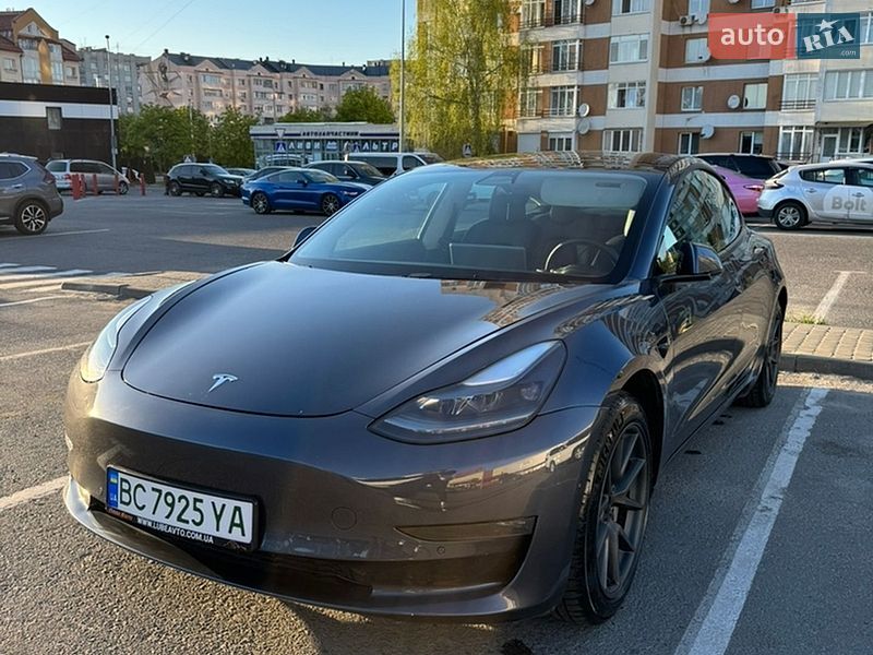 Tesla-0