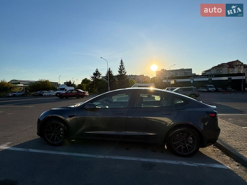 Tesla-16